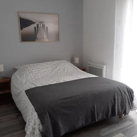 Holiday home En Pleine Nature, A La Douceur Des Chenes Maubec (Tarn-et-Garonne)