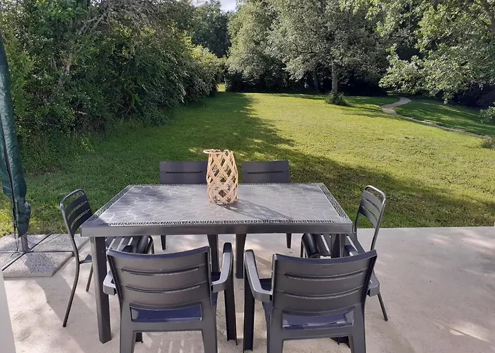 En Pleine Nature, A La Douceur Des Chenes Dom wakacyjny